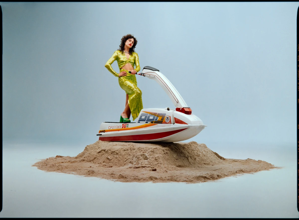 Portrait, fashion, color, chris noltekuhlmann, wideangle, emotion, color, warm, feel, mood, lifestyle, advertising, film photography, medium format, los angeles, berlin, queer, kodak, lgbtq , trans, youth, jetski, art, photographer, studio