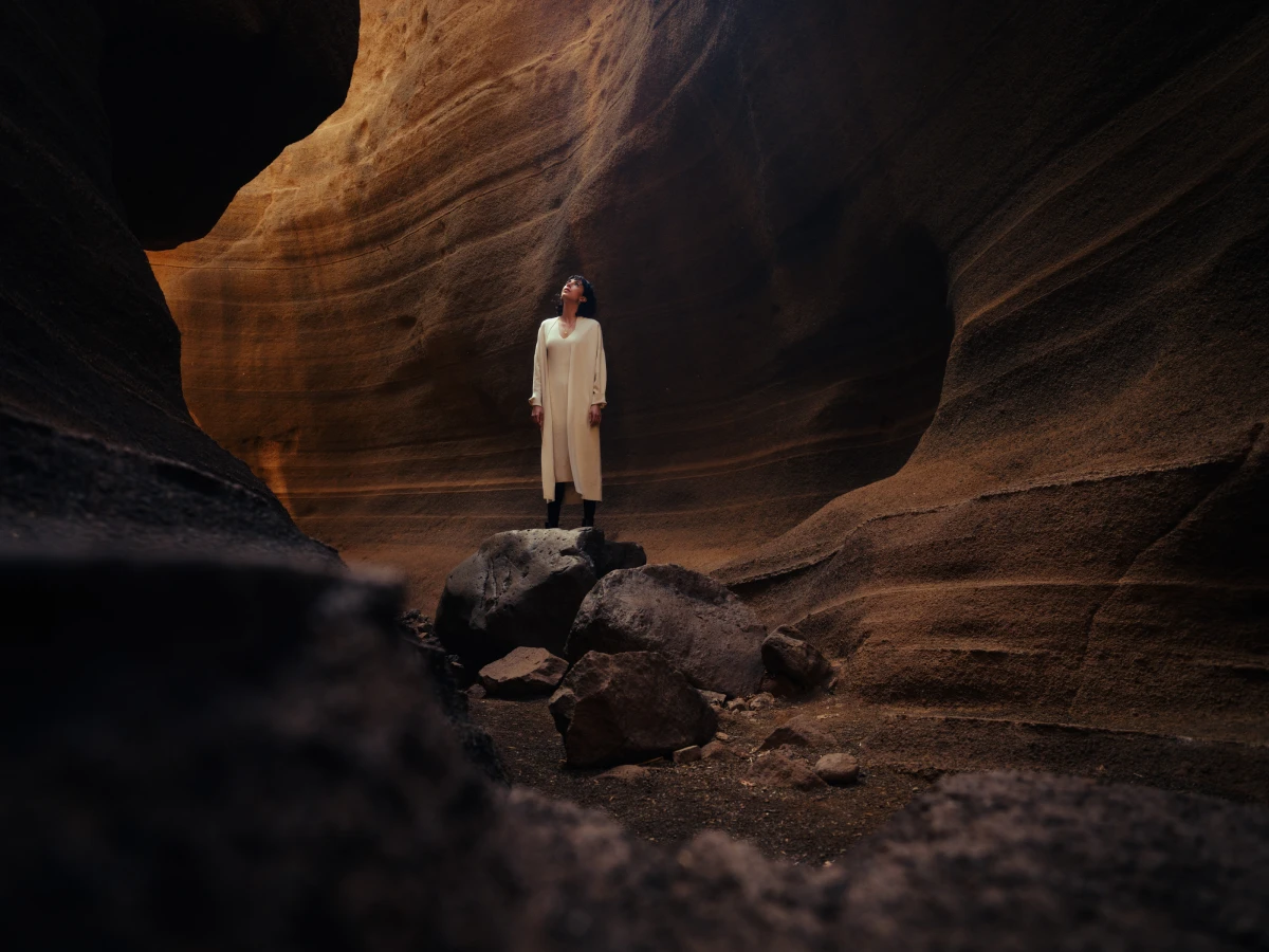 Portrait, fashion, color, chris noltekuhlmann, wideangle, emotion, color, warm, feel, mood, lifestyle, advertising, film photography, medium format, los angeles, berlin, queer, kodak, lgbtq , trans, youth, art, photographer, cloe, canyon